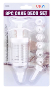 Cake decorating set